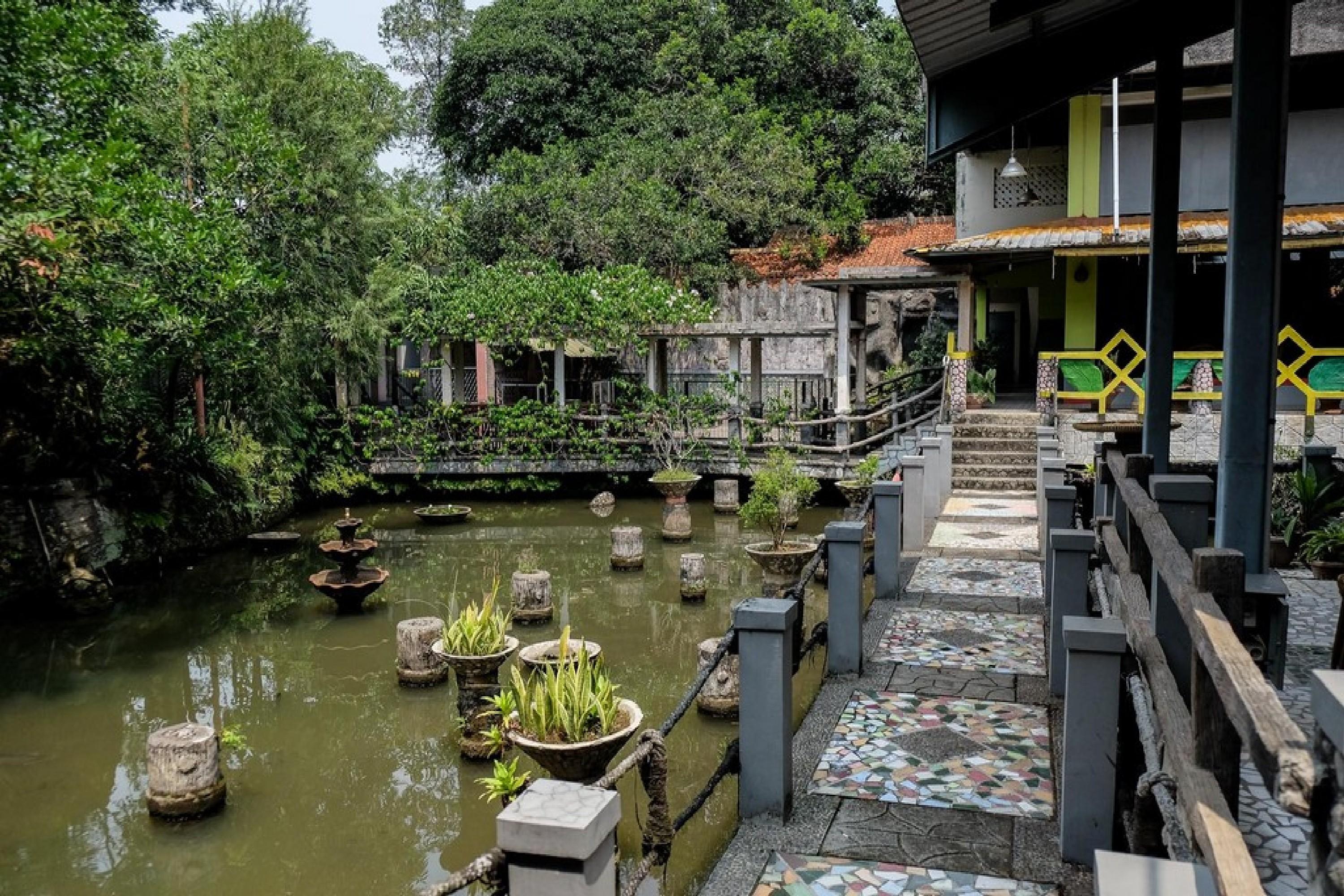 Hotel Reddoorz Plus Near Jalan Baru Bogor Exterior foto